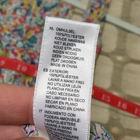 4 for $10! Forever 21 Women's Colorful Floral Blouse - Picture 5 of 5